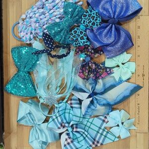 LOTS OF BOWS!!! AND HAIR ACCESSORIES!!